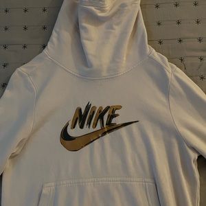 nike sweater. perfect for the cold.